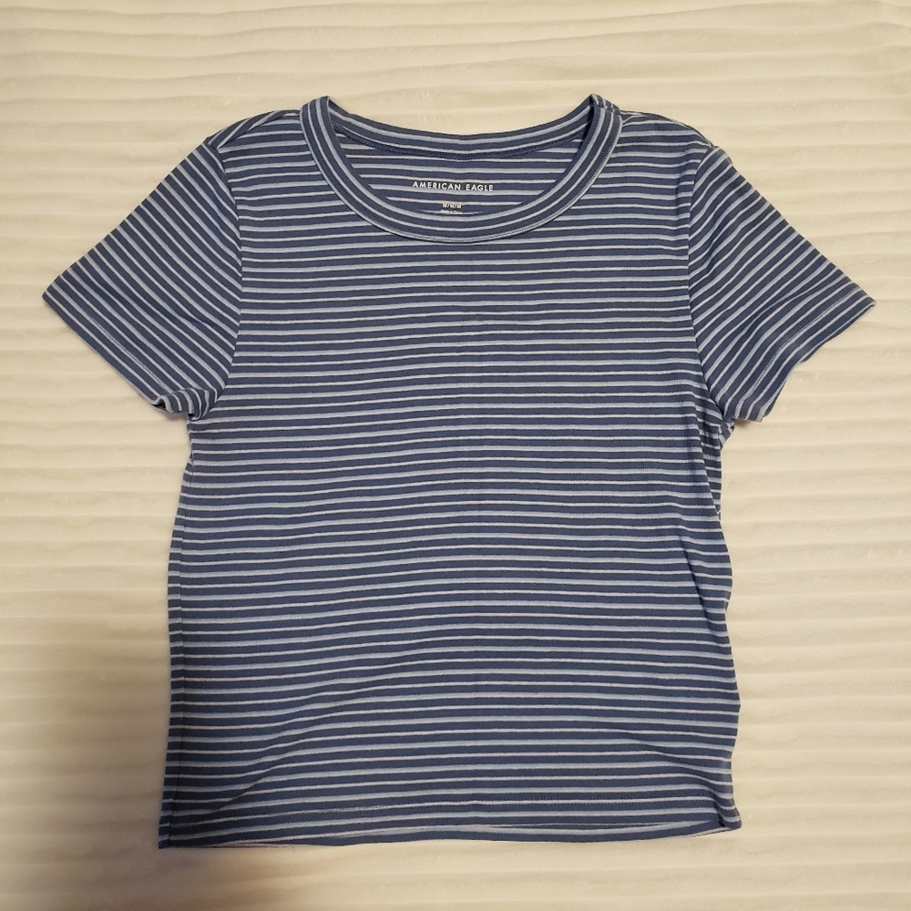 American Eagle Size M Blue And White Stripped Baby Tee
